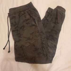 American Rag Green Camouflage Pants